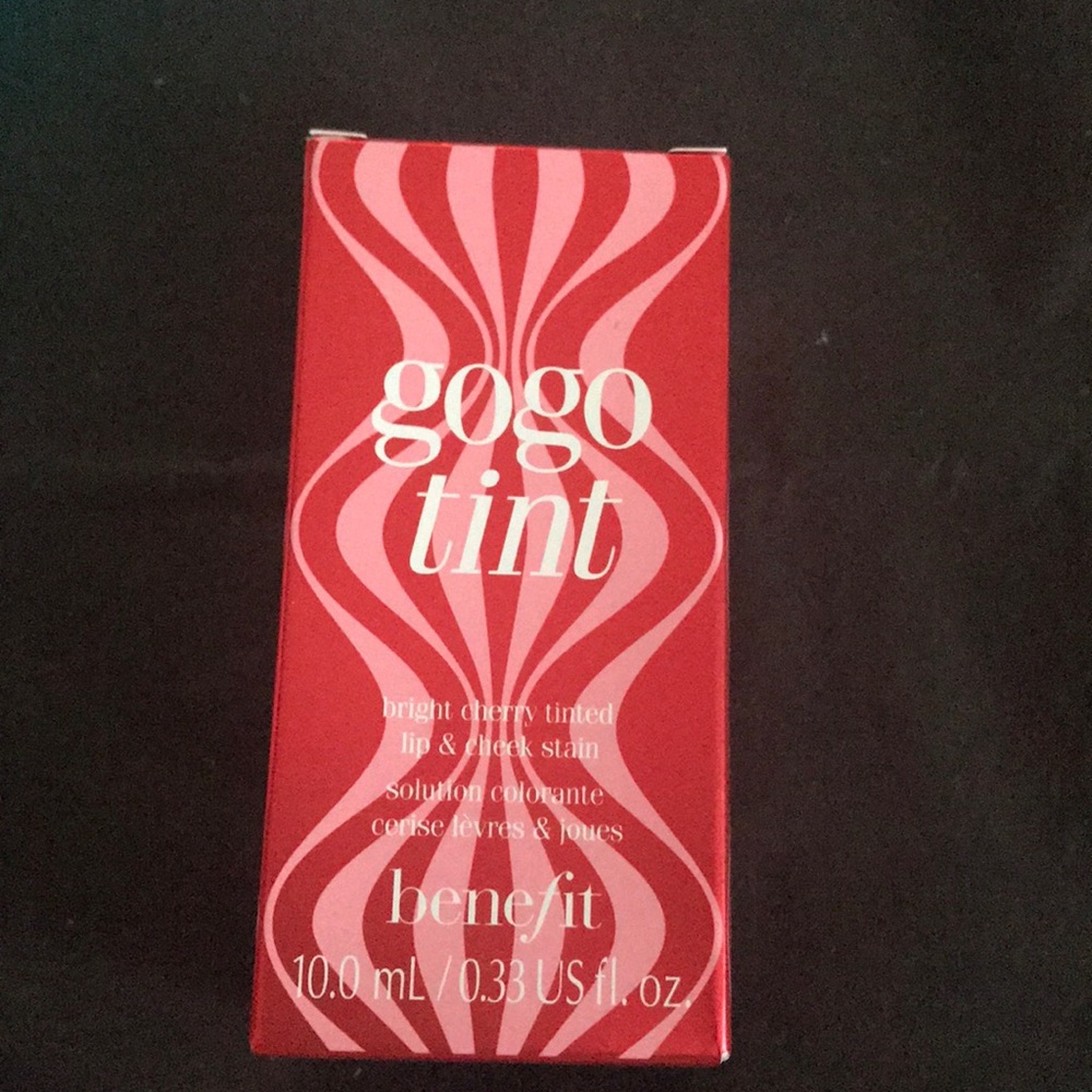 Benefit Gogo tint bright cherry lip & cheek stain